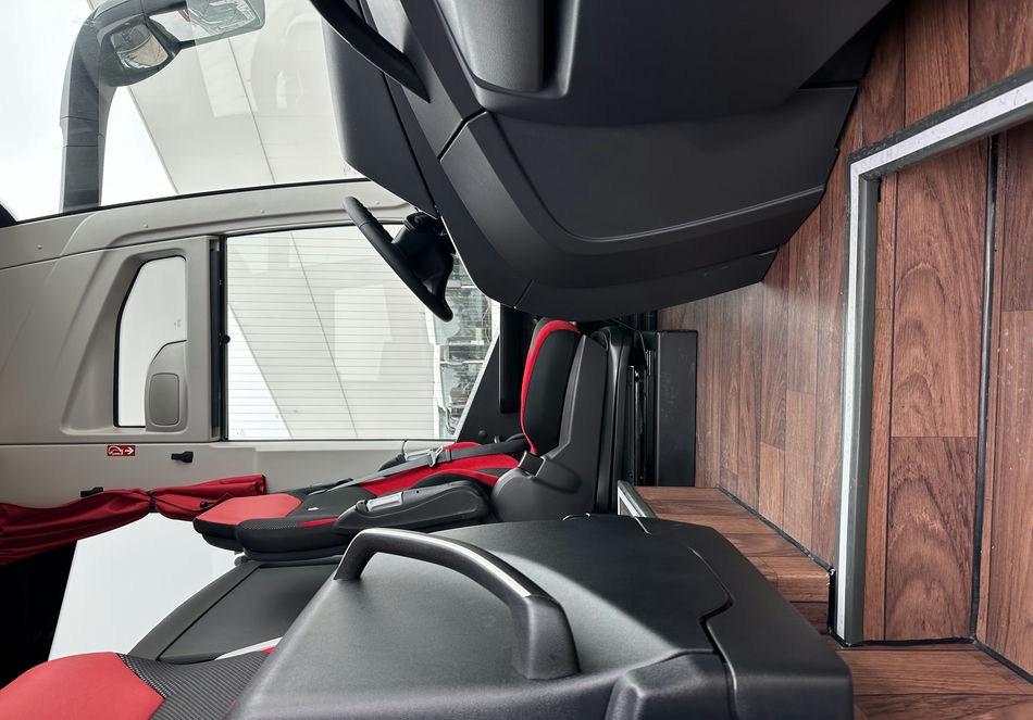 2023 Mercedes Benz Tourismo 54 kişilik